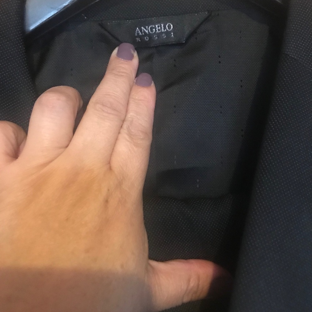 Suit - Picture 2 of 4